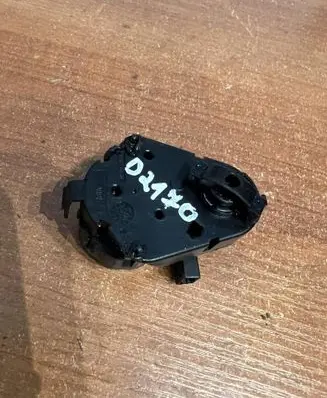 BMW 5 E39 Intake manifold valve actuator/motor 69026989 D2170