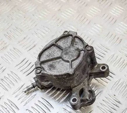 Volvo V50 Vacuum pump
