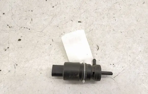 Mercedes-Benz E W211 Windshield washer spray nozzle 2108690821 2108690921
