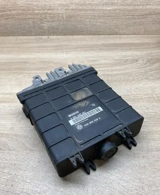 Volkswagen Golf III Engine control unit/module ECU 030906026C 0261200257