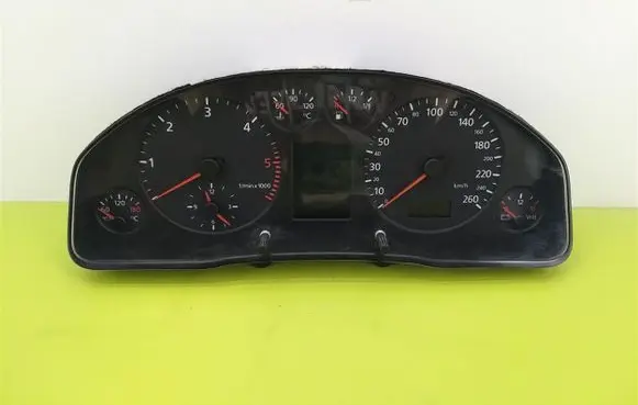 Audi A6 S6 C5 4B Speedometer (instrument cluster) 8D0920900M