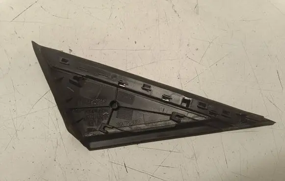 Opel Astra K Fender end trim 39041995 482722431