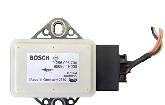 Hyundai i30 ESP acceleration yaw rate sensor 0265005700 956901H000 3008895