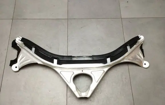 Audi A7 S7 4G Other engine bay part 4G0805645