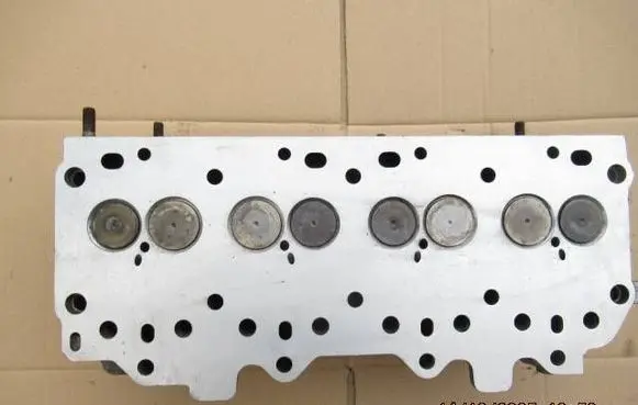 Land Rover Discovery Engine head HPC2281
