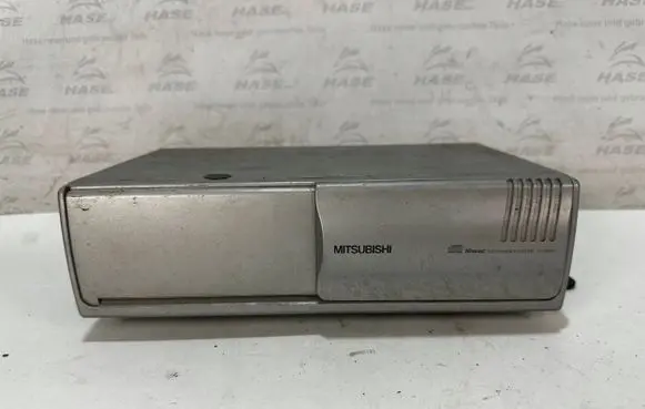 Mitsubishi Pajero CD/DVD changer MZ312569