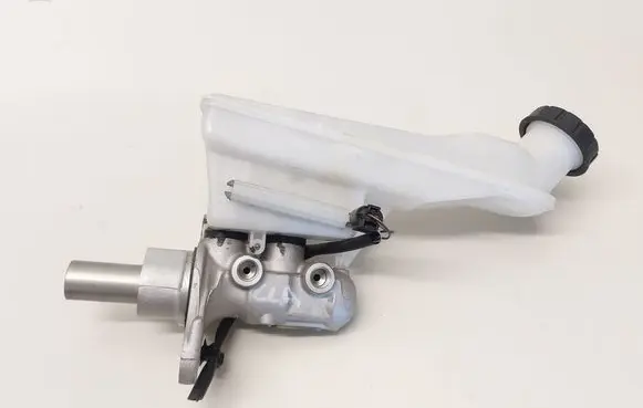 Mercedes-Benz CLA C117 X117 W117 Master brake cylinder A2464300202