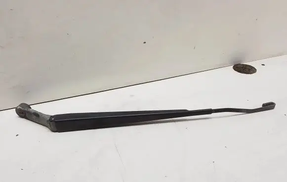 Suzuki Liana Front wiper blade arm 3831054G01000