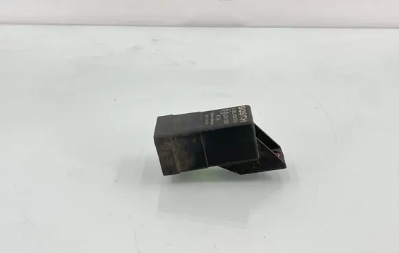 Peugeot Boxer Glow plug pre-heat relay 0281003039 20160406