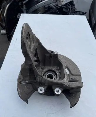 Rear wheel hub