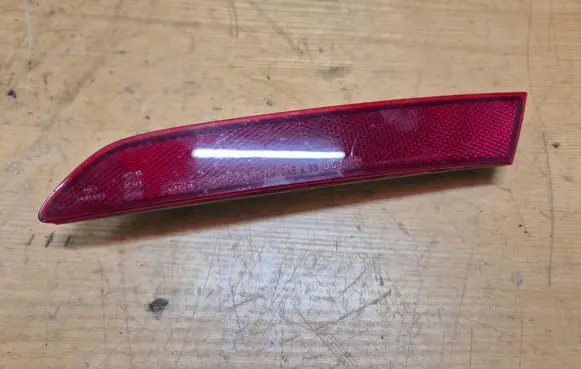 Mazda CX-7 Rear tail light reflector EH44515L0 25041606