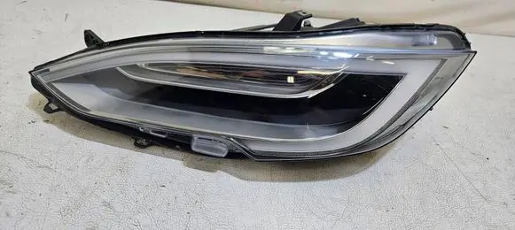 Tesla Model 3 Headlight/headlamp 105816900B