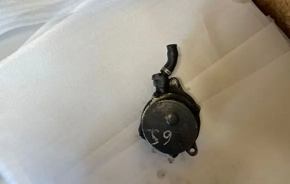 BMW 5 E60 E61 Vacuum pump 779123204