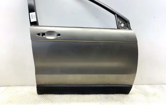 Honda CR-V Front door 