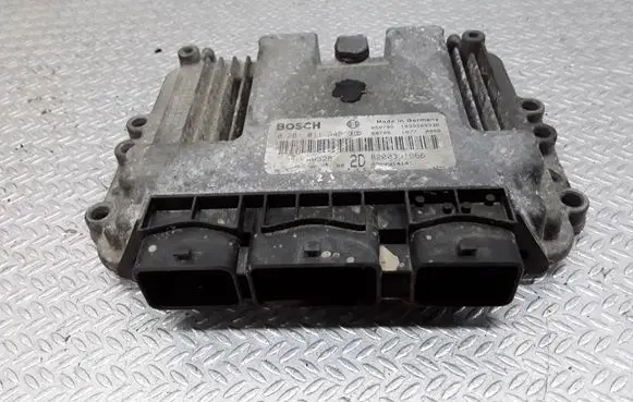 Nissan Primera Engine control unit/module 0281011645 8200391966
