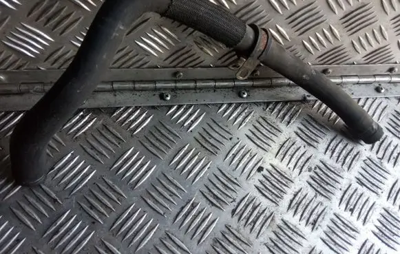 Iveco Daily 4th gen Engine coolant pipe/hose