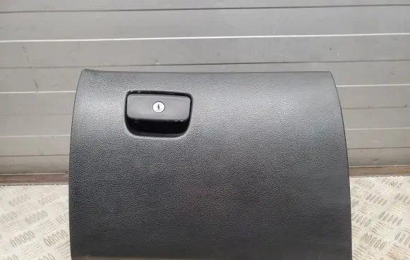 Jeep Grand Cherokee Glove box set P01449129BL