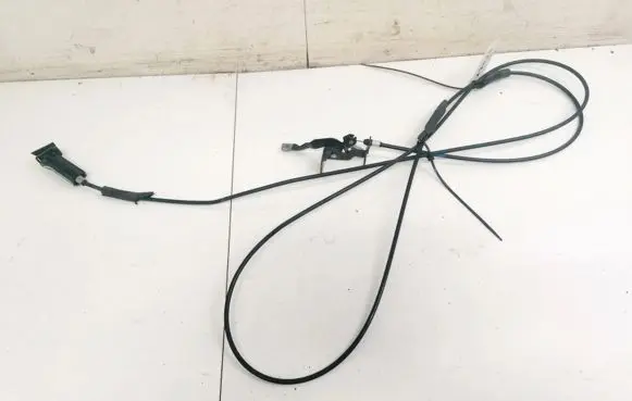 Hyundai i30 Engine bonnet (hood) release handle