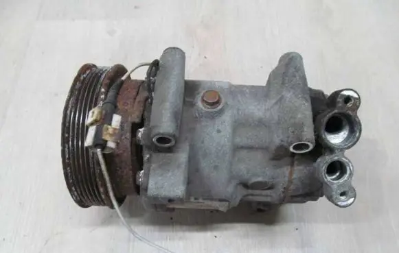 Renault Kangoo I Air conditioning (A/C) compressor (pump) 8200716562 1901 23714
