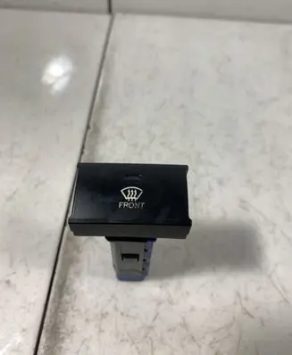 Hyundai Santa Fe Windscreen/window heater switch 621W05010