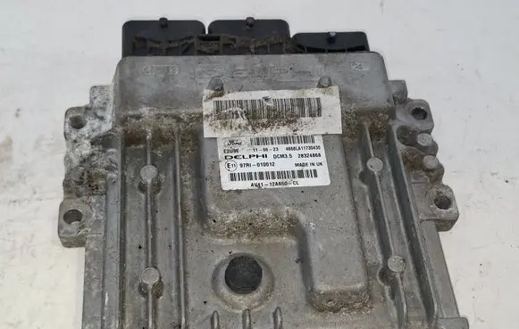 Ford Kuga I Engine control unit/module 28324868 AV4112A650CL 97RI010012