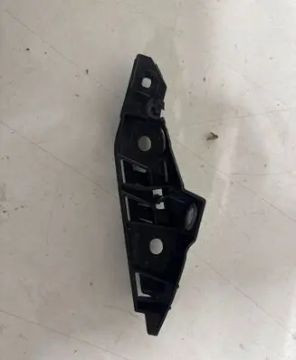 Volkswagen PASSAT B8 Front bumper mounting bracket 3G0807183B