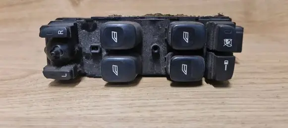 Volvo S60 Electric window control switch 30658146