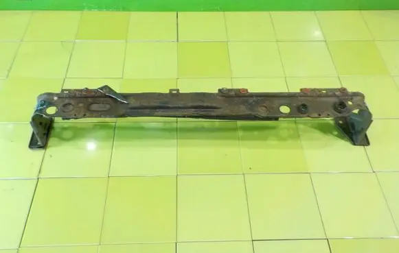 Ford Focus Front bumper support beam 18AB13