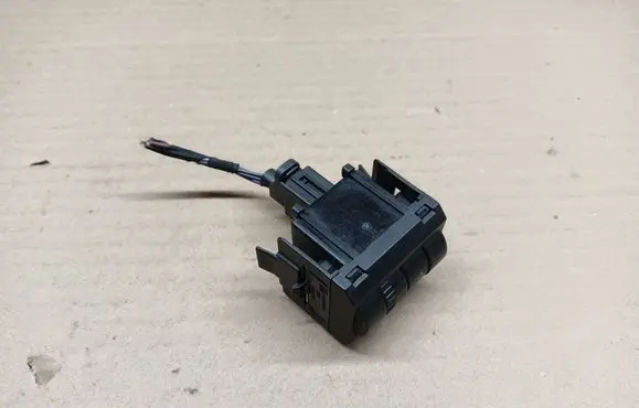 Skoda Rapid (NH) Headlight level height control switch 5JA941333A