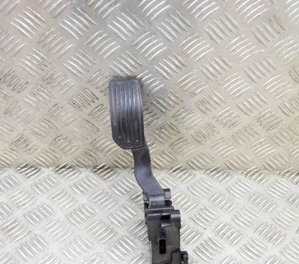 Nissan Juke I F15 Accelerator throttle pedal 180024DA0B