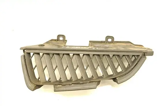 Mitsubishi Grandis Front bumper upper radiator grill MN145455