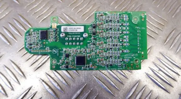 Tesla Model S Other control units/modules 105095100A