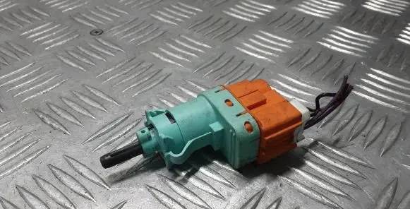 Brake pedal sensor switch