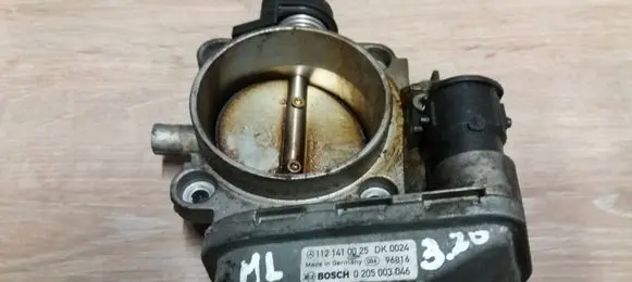 Mercedes-Benz ML W163 Throttle valve 1121410025 0205003046