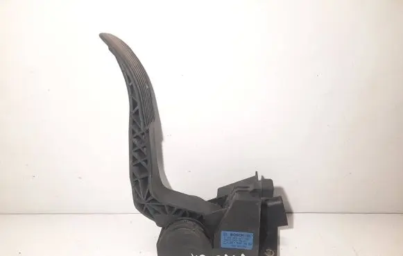 Mercedes-Benz Vito Viano W638 Accelerator throttle pedal A9013000504