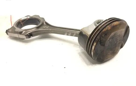 Toyota Yaris Piston with connecting rod FM15A
