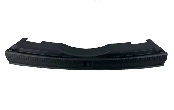 Trunk/boot sill cover protection