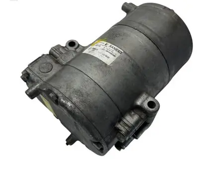 Mercedes-Benz E W212 Air conditioning (A/C) compressor (pump) a0038301660