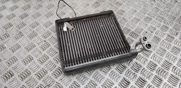 Air conditioning (A/C) radiator (interior)