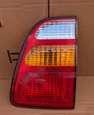 Toyota Land Cruiser (J100) Tailgate rear/tail lights