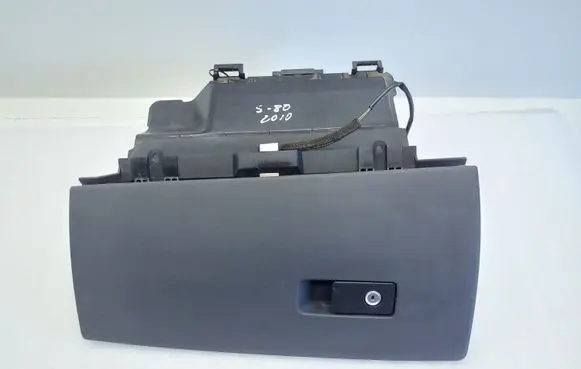 Volvo V70 Glove box 39891968