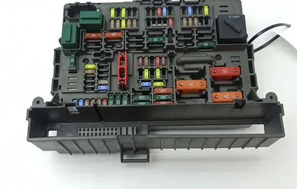 BMW X1 E84 Fuse module 9119446 911944603 10688710