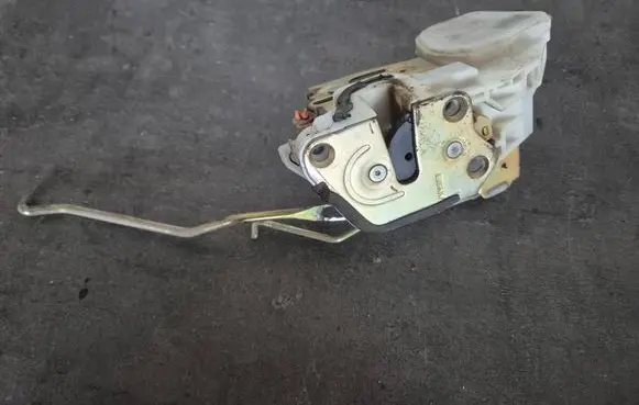 Front door lock