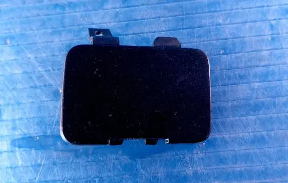 Volvo V70 Front tow hook cap/cover 08693734