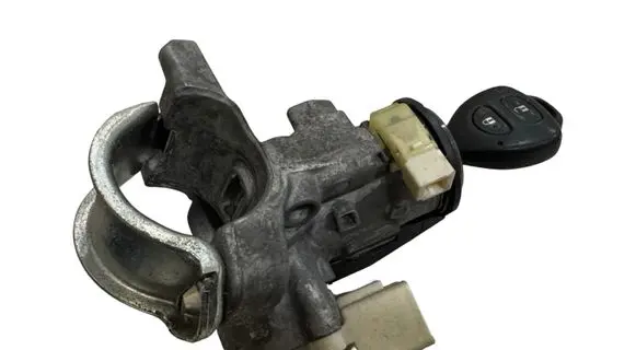 Toyota Auris 150 Ignition lock 450200204