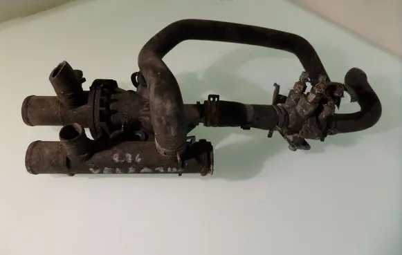 Thermostat/thermostat housing