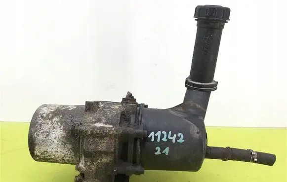 Peugeot 307 Power steering pump 9646617180