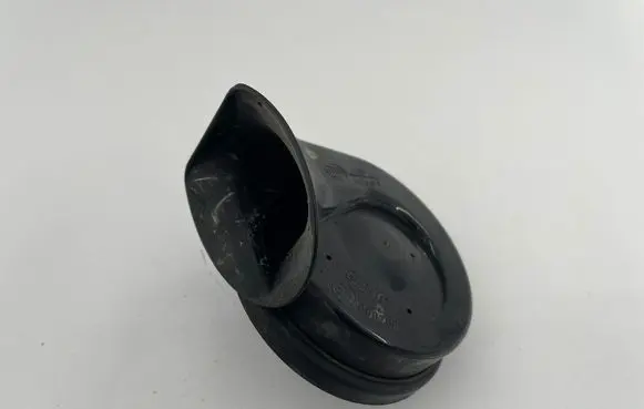 Volkswagen PASSAT CC Horn signal A28657625