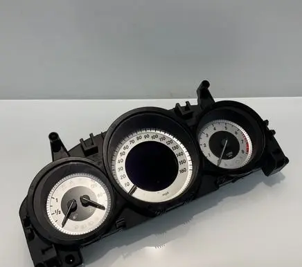 Mercedes-Benz C W204 Speedometer (instrument cluster) A2049003808 A2C33221204 2049018403