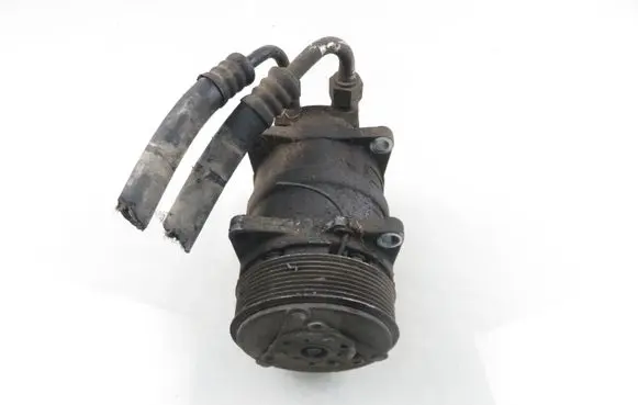 Audi A4 S4 B5 8D Air conditioning (A/C) compressor (pump) 564D247377 06307363
